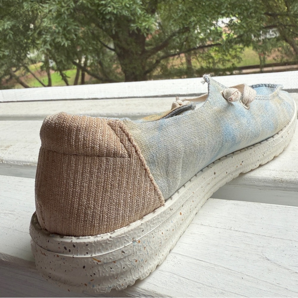 Hey Dude - Wendy Tie-Dye - Dawn Blue Slip On Shoes Size 7 NWOB - Picture 8 of 9